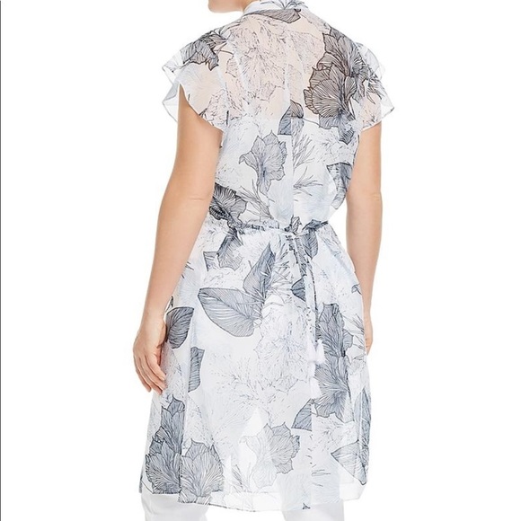 Vince Camuto tunic - Picture 2 of 9